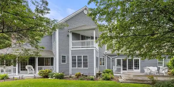 11 Forest Lane