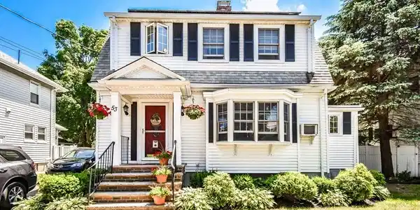 53 Russell St