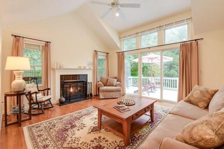 96 Bradstreete Crossing