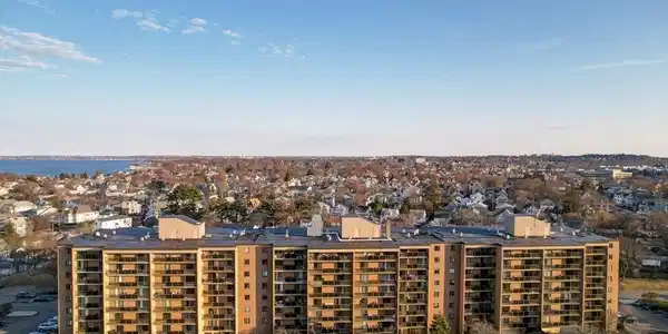 185 Quincy Shore Dr