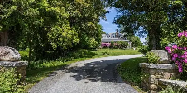 165 Woods Hole Rd