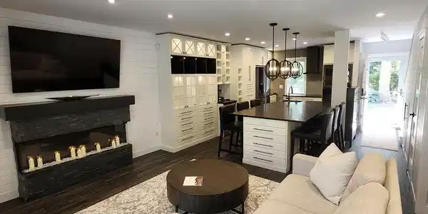 3 Howland Cir