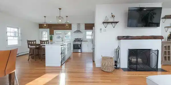 43 Chamberlain Ave