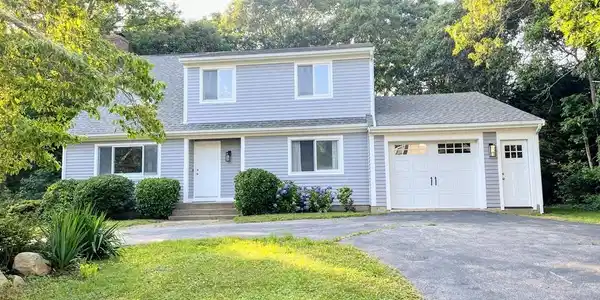 55 Sassafras Ln