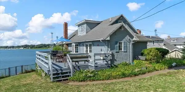 24 Aspinwall Ave