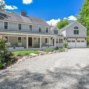 34 Register Road