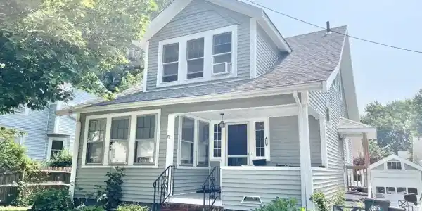 75 Davis St