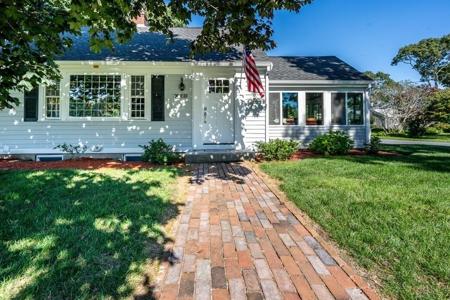 22 Lakeland Ave
