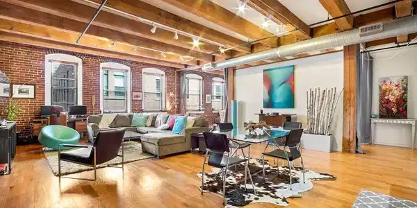 33 Sleeper St