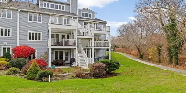 92 Cliffside Dr