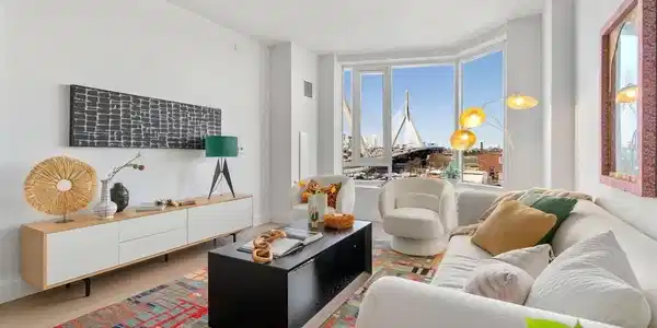 100 Lovejoy Wharf