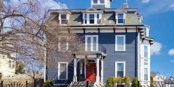 44 Mill St