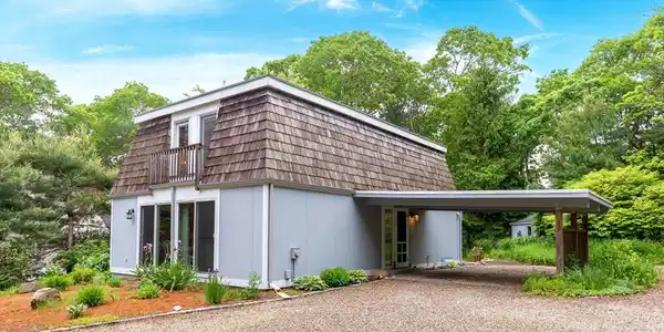 31 Periwinkle Ln