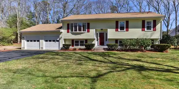 121 Fresh Pond Road