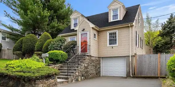 28 Waterside Road