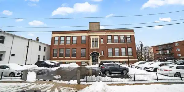 15 Ocean Ave