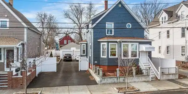95 Oakville St