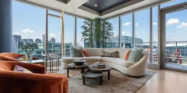 135 Seaport Blvd