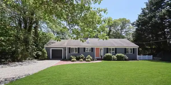 133 Hopkins Ln