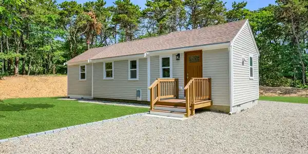 95 Shore Road