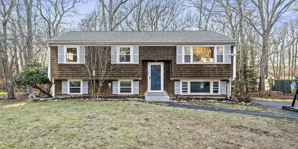 38 Winthrop Dr