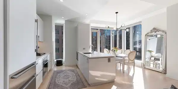 135 Seaport Blvd