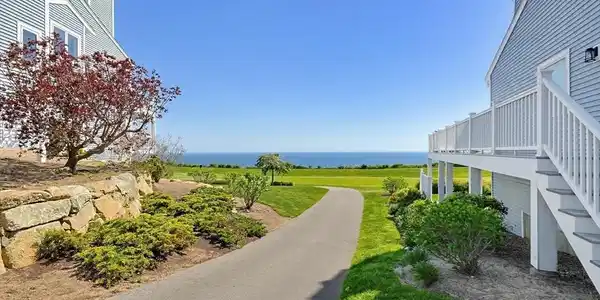 96 Cliffside Dr.