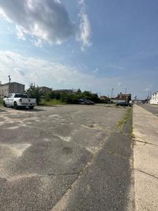 32 Railroad Avenue