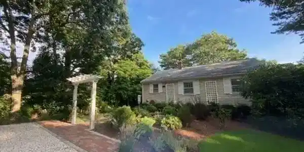 27 Uncatena Rd