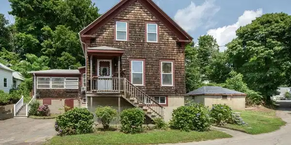 30 Pond St
