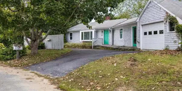32 Nautical Road