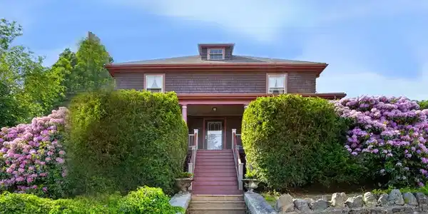 22 Pond Street