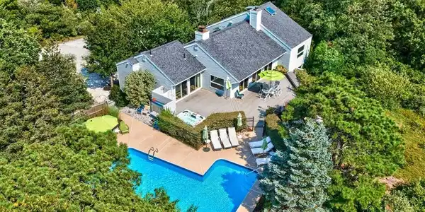20 Cormorant Road