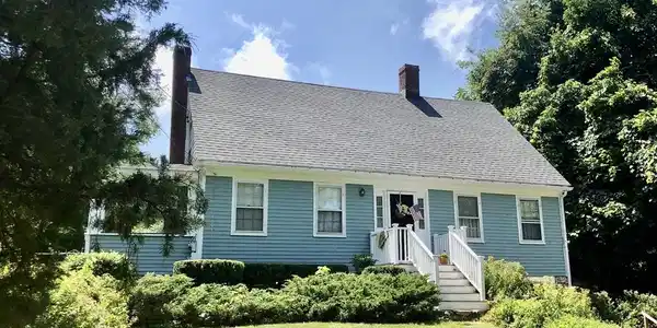 16 Hollett St