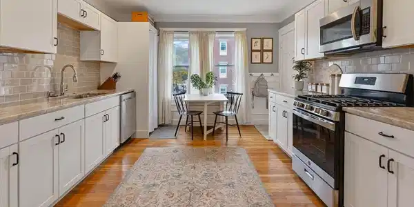 62 Perkins St