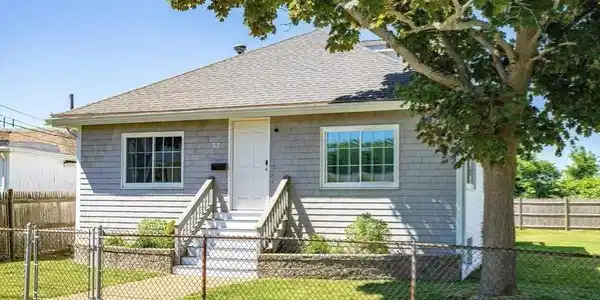 57 Newport Rd