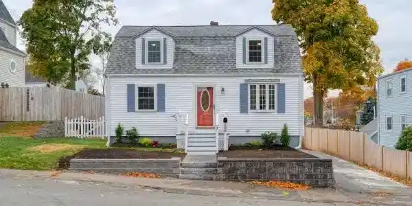 7 Weyham Road