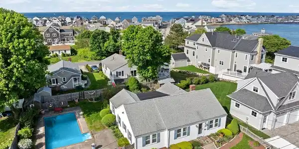 6 Damon Rd