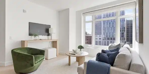 100 Lovejoy Wharf