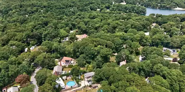25 Deepwood Dr