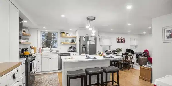 12 Oak Island Rd