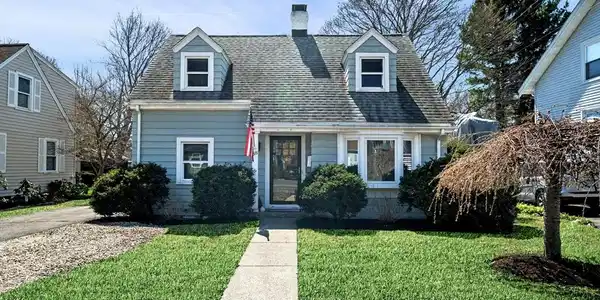 38 Lafayette St