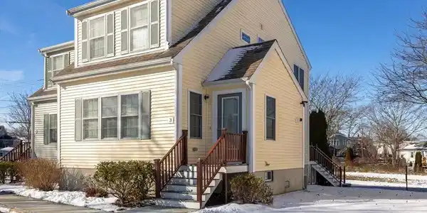 3 Carleton Street