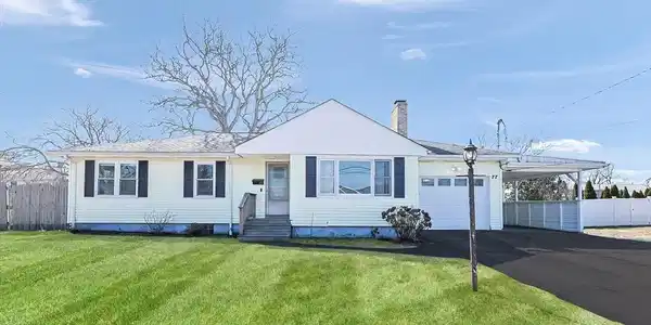 77 Robert Gray Avenue