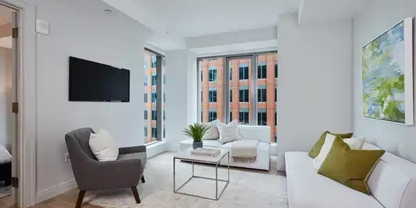 135 Seaport Blvd