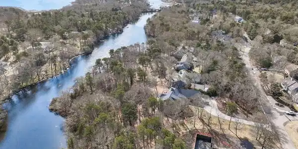 22 Rivers Edge Rd