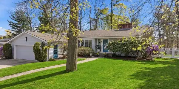 11 Laurel Road
