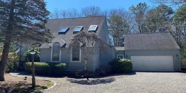13 Fells Pond Rd