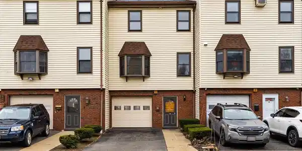 34 Whitby St