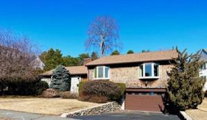 10 Blodgett Avenue